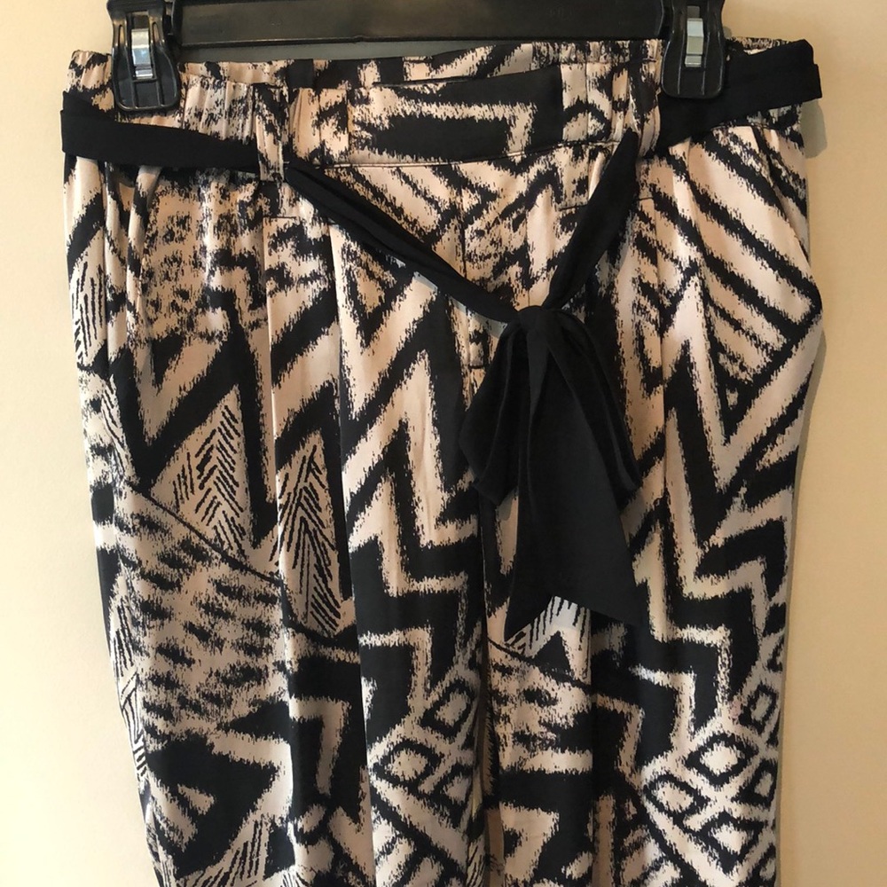 Guess silky patterned pants